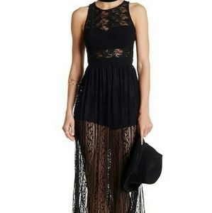 Sleeveless Lace Maxi Dress